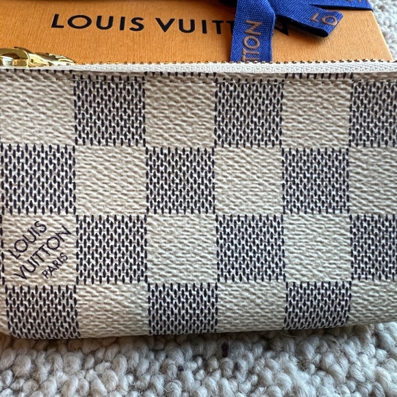 Louis Vuitton Damier Azur Key Coin Pouch Cles - Picture 14 of 15